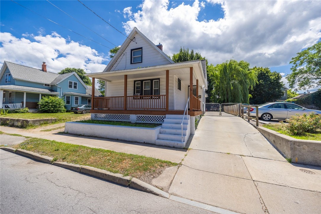 947 Clifford Ave