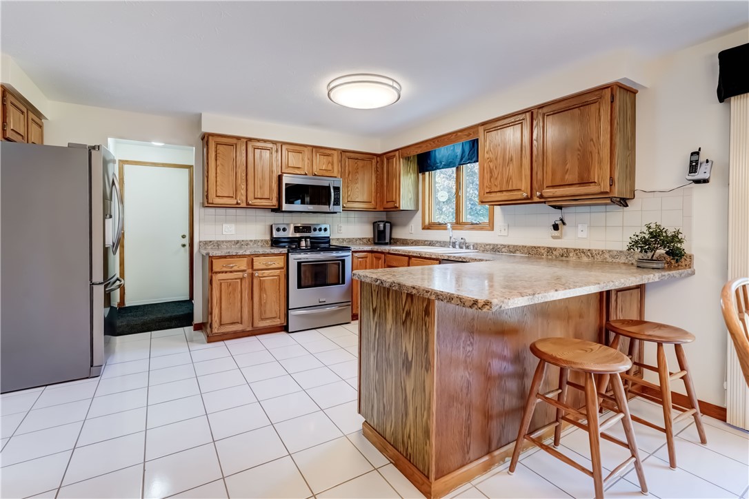 144 Wood Run, Greece, New York image 9
