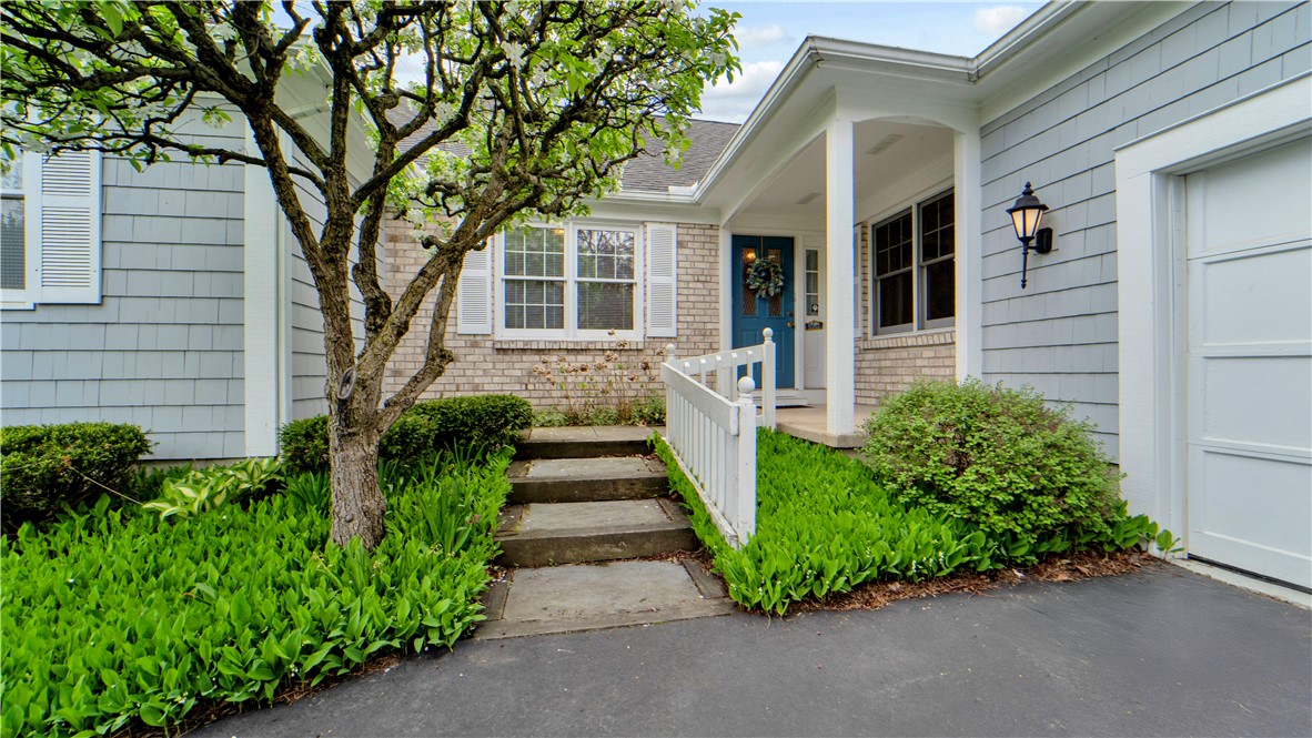 46 Stonington Drive