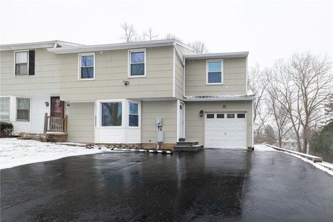 32 Belinda Crescent Fairport NY 14450