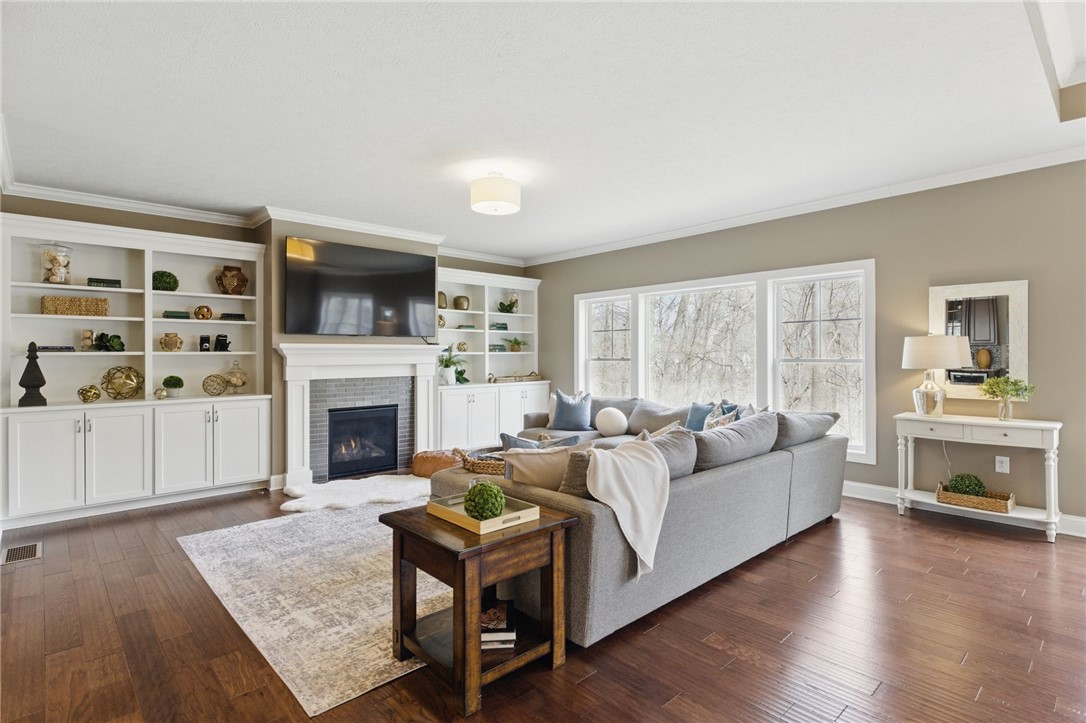 245 Haywood Glen Gln, Victor, New York image 6