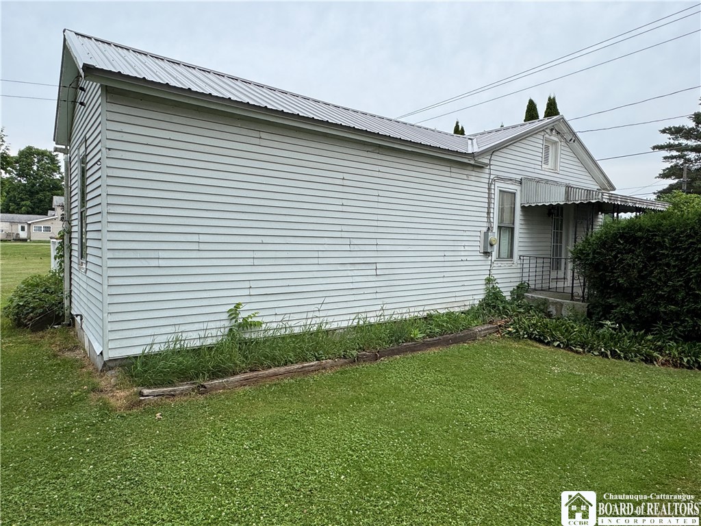 5469 E Lake Road