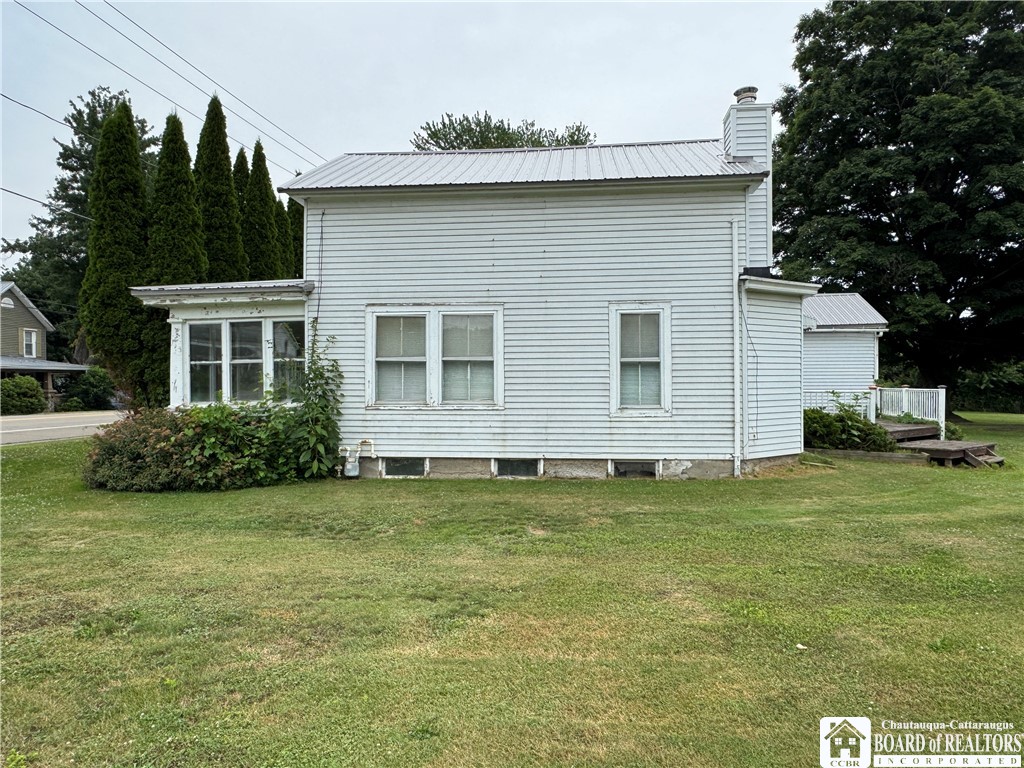 5469 E Lake Road
