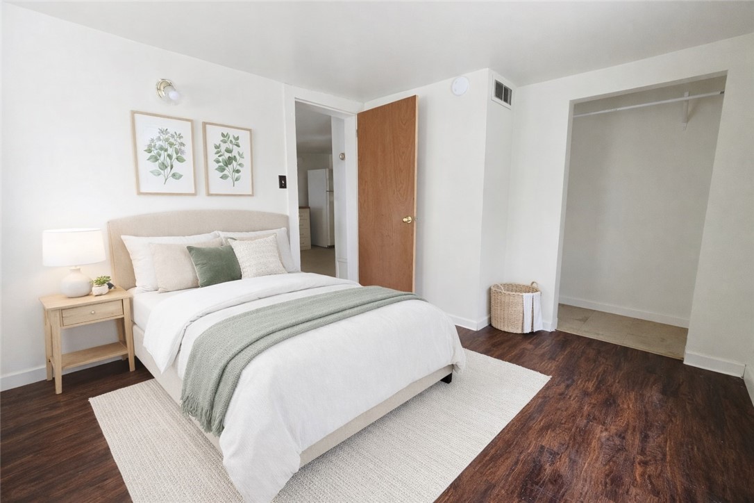 130 E Elisha Street 4