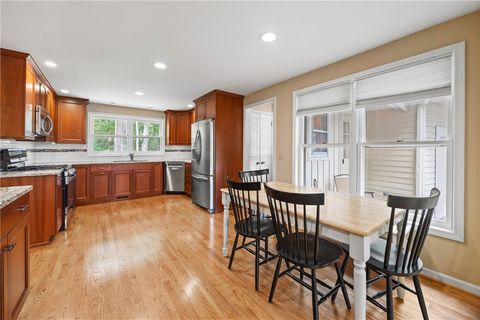 Tiny photo for 32 Summit Oaks, Pittsford, NY 14534 (MLS # R1689969)