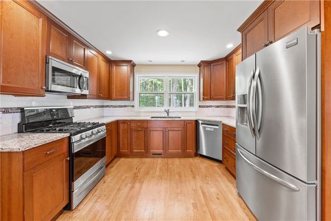 Tiny photo for 32 Summit Oaks, Pittsford, NY 14534 (MLS # R1689969)