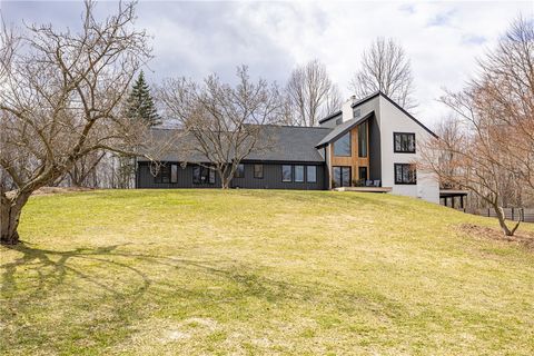 Homes For Sale - 1012 Rabbit Ear Pass Pass<br/> Victor, NY 14564