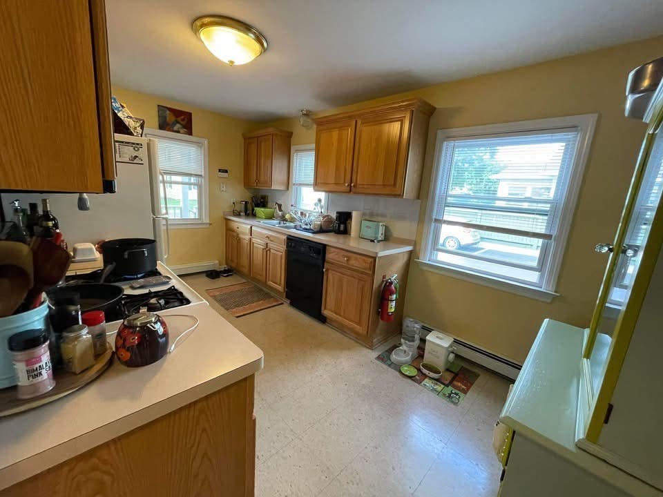 Photo of 1700 Mt Hope Avenue, Rochester, NY 14620 (MLS # R1693281)