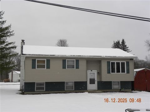 Photo of 131 Ormiston Road, Horseheads, NY 14838 (MLS # R1655113)