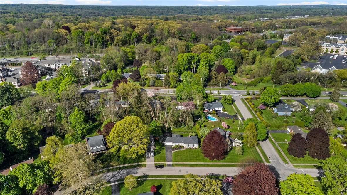 140 Overbrook Rd Rd, Pittsford, New York image 46