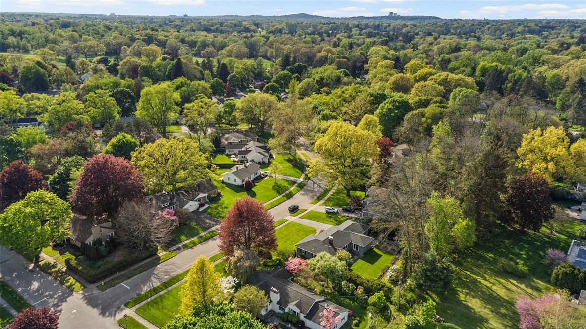 140 Overbrook Rd Rd, Pittsford, New York image 44
