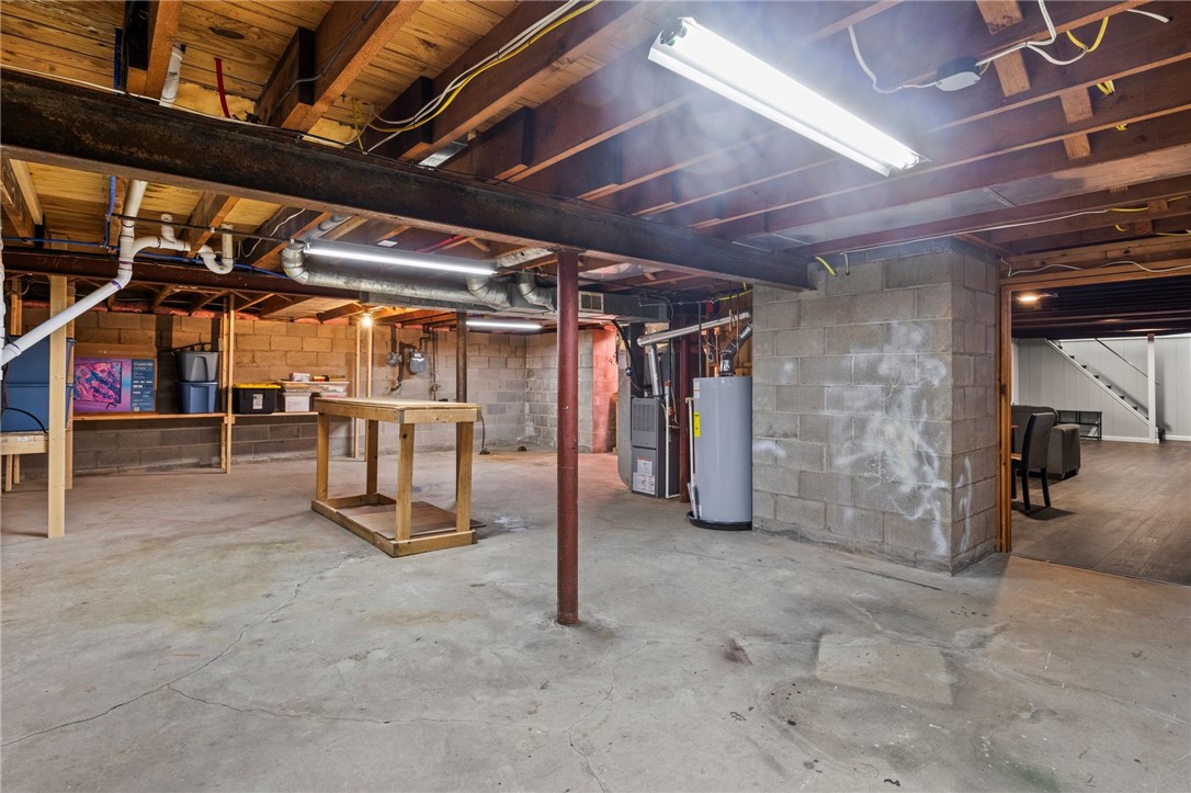 140 Overbrook Rd Rd, Pittsford, New York image 33