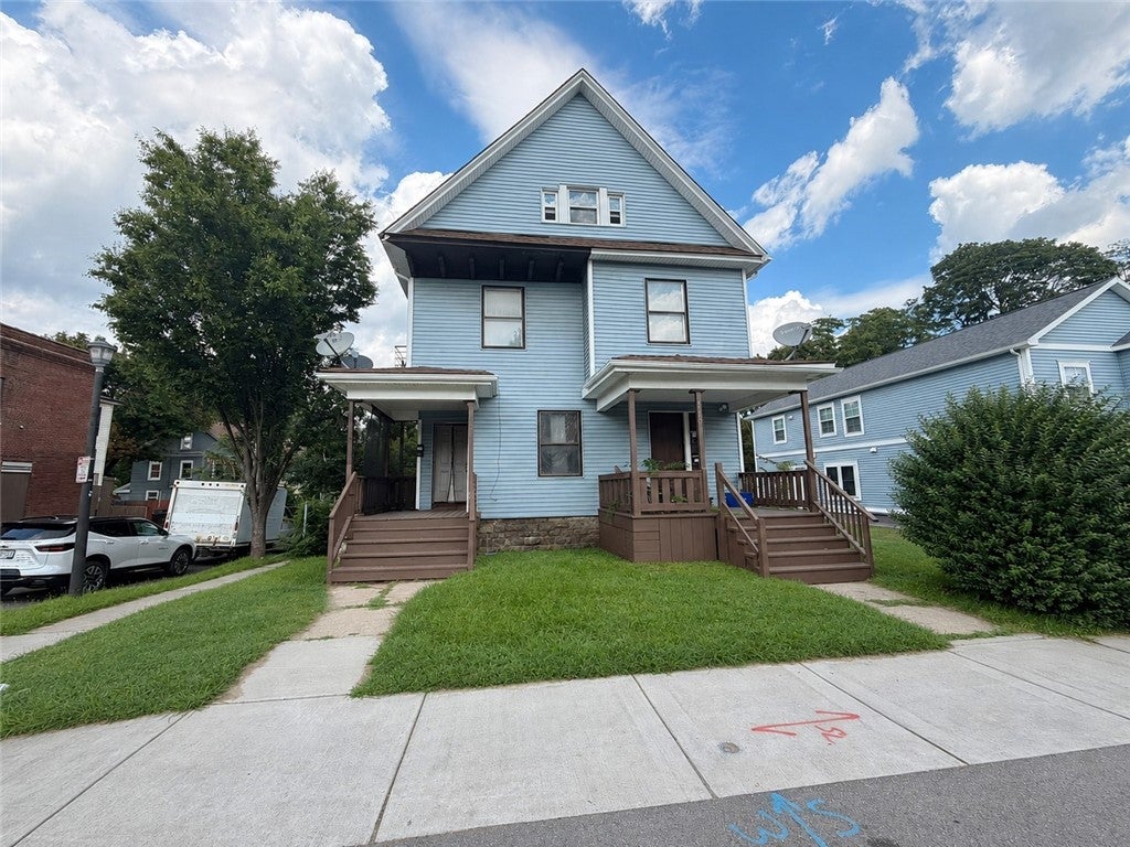 1596-1598 E Main Street