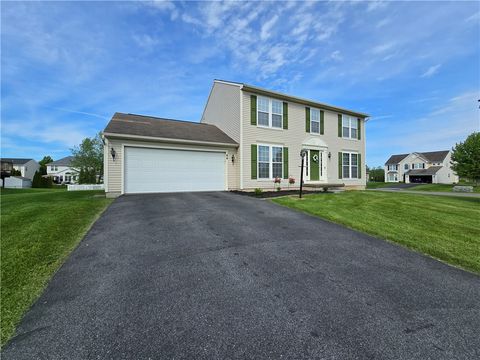 Homes For Sale - 84 Goldfinch Drive<br/> Monroe County, Henrietta, NY 14586