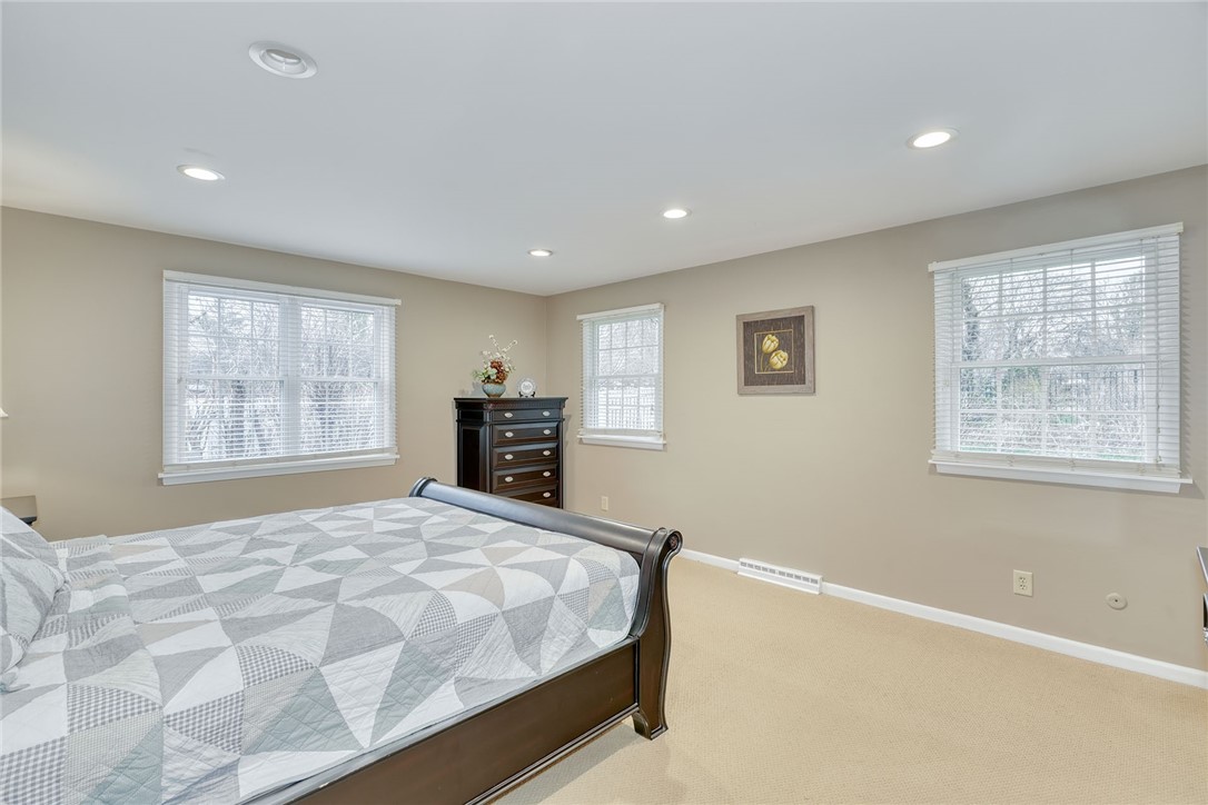 40 Runnymede Rd Road, Brighton, New York image 28
