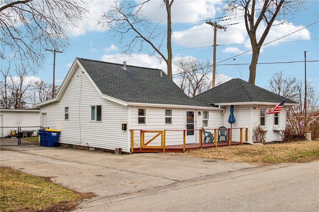 Photo of 256 Breezeway Drive, Irondequoit, NY 14622 (MLS # R1666165)