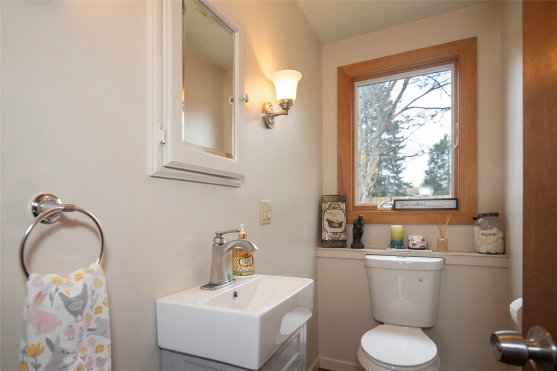 746 N North Greece Road, Greece, New York image 18