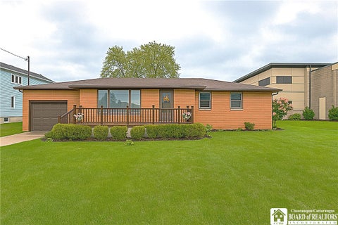 Photo of 5137 Transit Road, Lancaster, NY 14043 (MLS # R1722987)