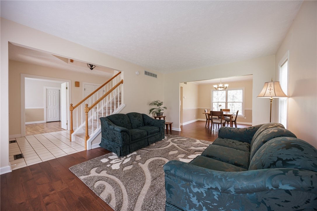 1370 Sagebrook Way, Webster, New York image 11