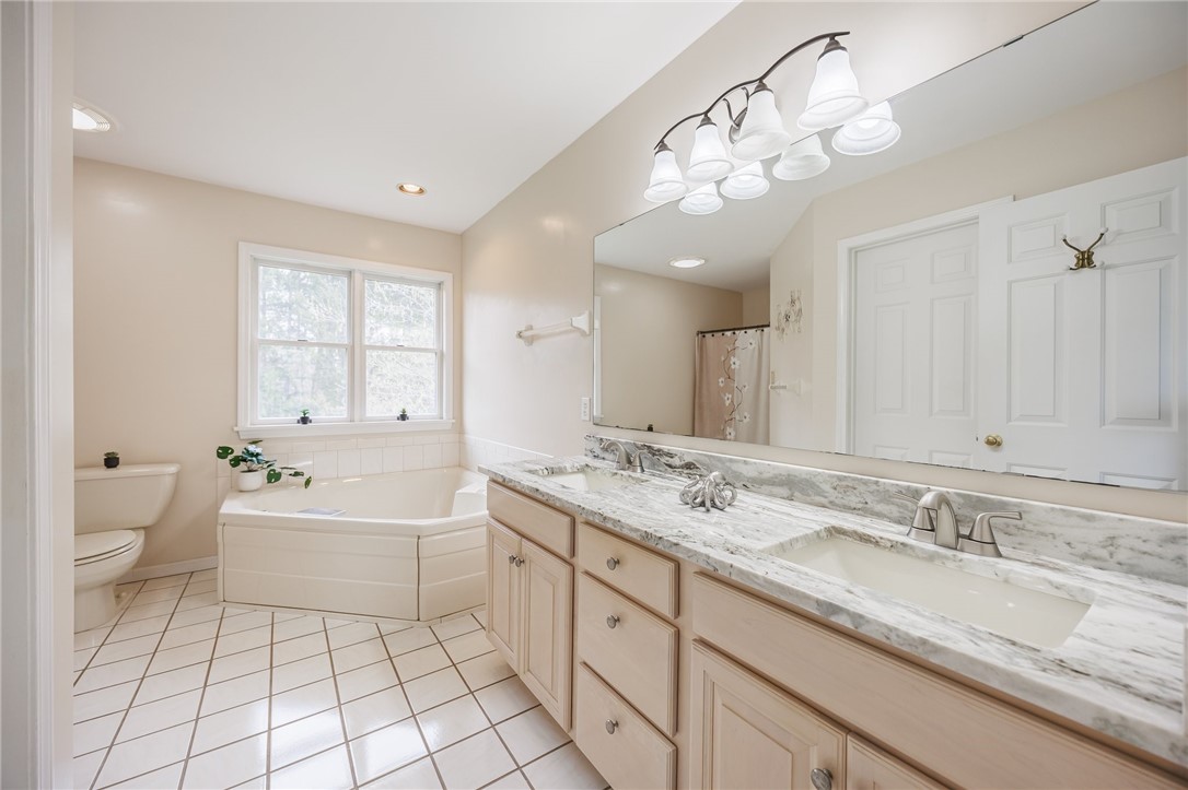 1370 Sagebrook Way, Webster, New York image 14