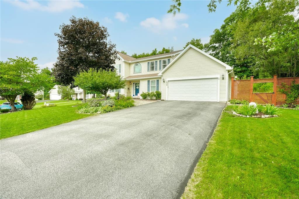 Photo of 56 Ayrshire Lane, Henrietta, NY 14467 (MLS # R1710125)