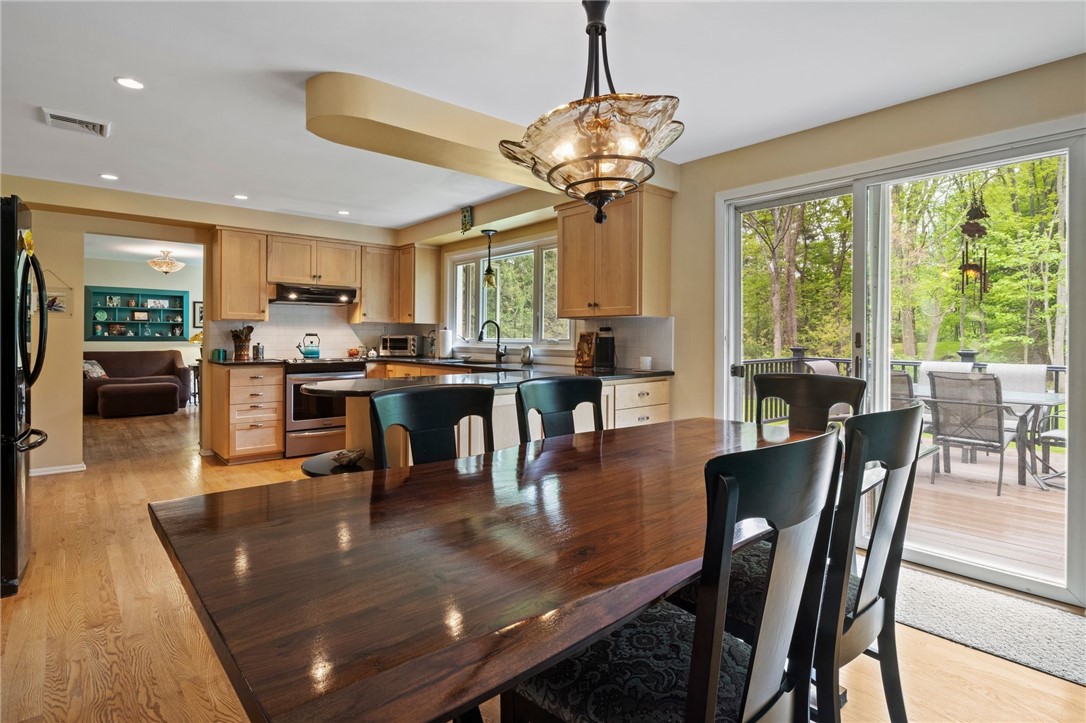 1131 Wall Road, Webster, New York image 12