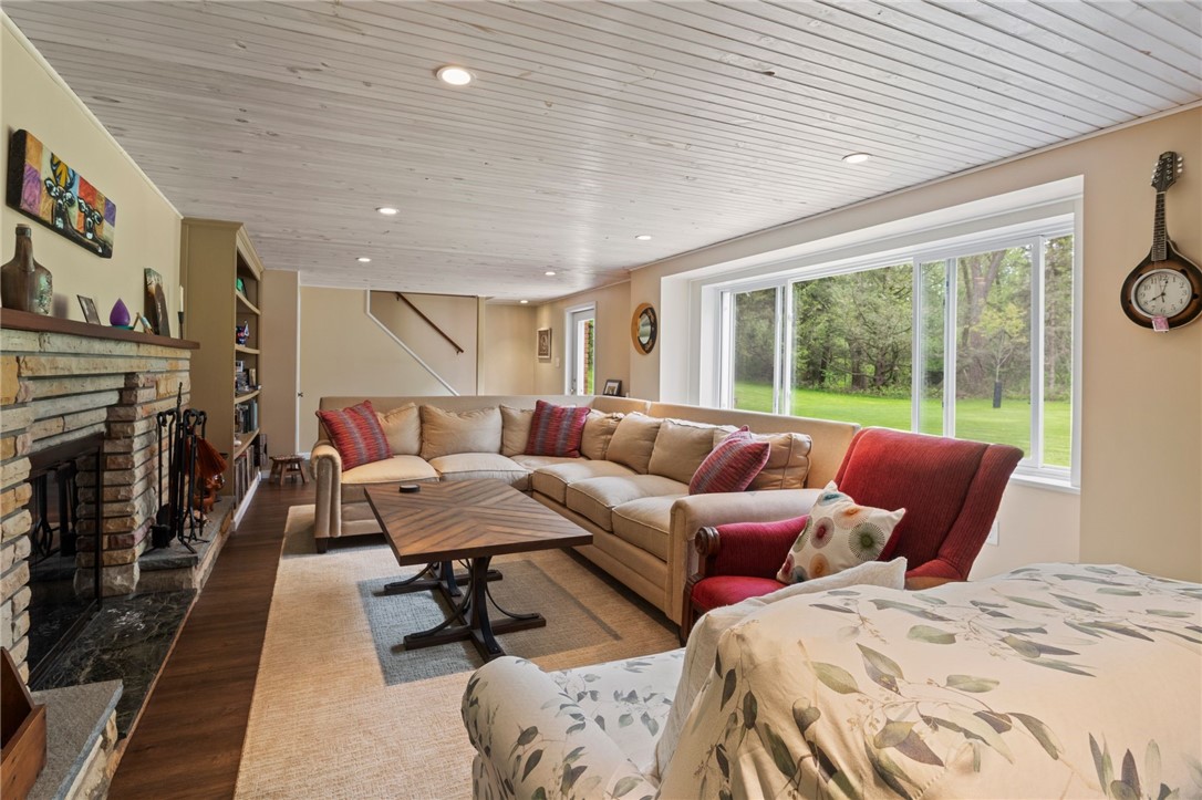 1131 Wall Road, Webster, New York image 25