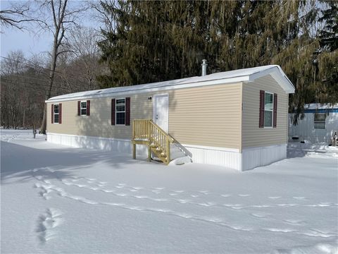 Mobile Home For Sale - 212 Washington Street Lot 10 St<br/> Salamanca, NY 14779