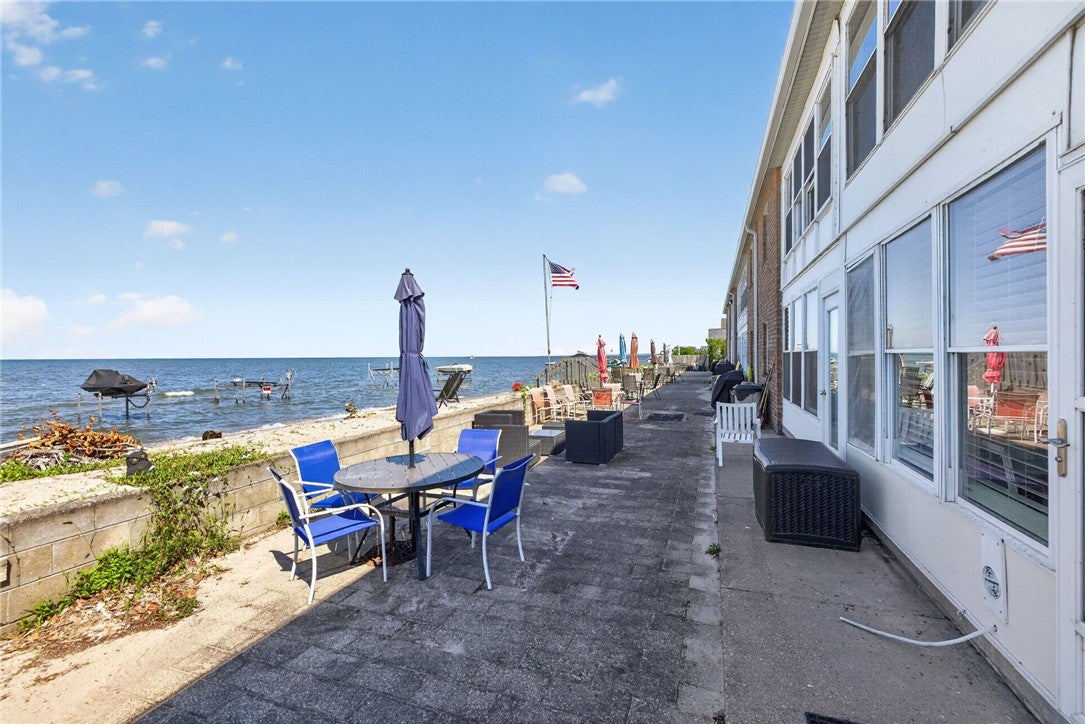 960 Edgemere Drive