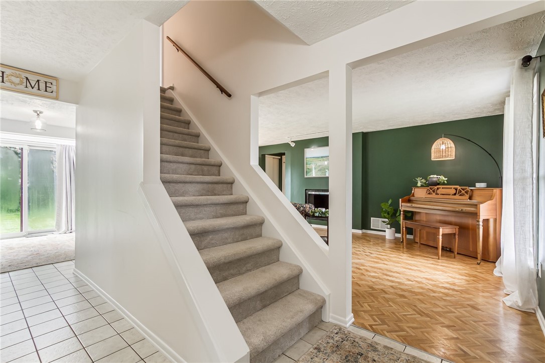 364 Marblehead Drive, Greece, New York image 8