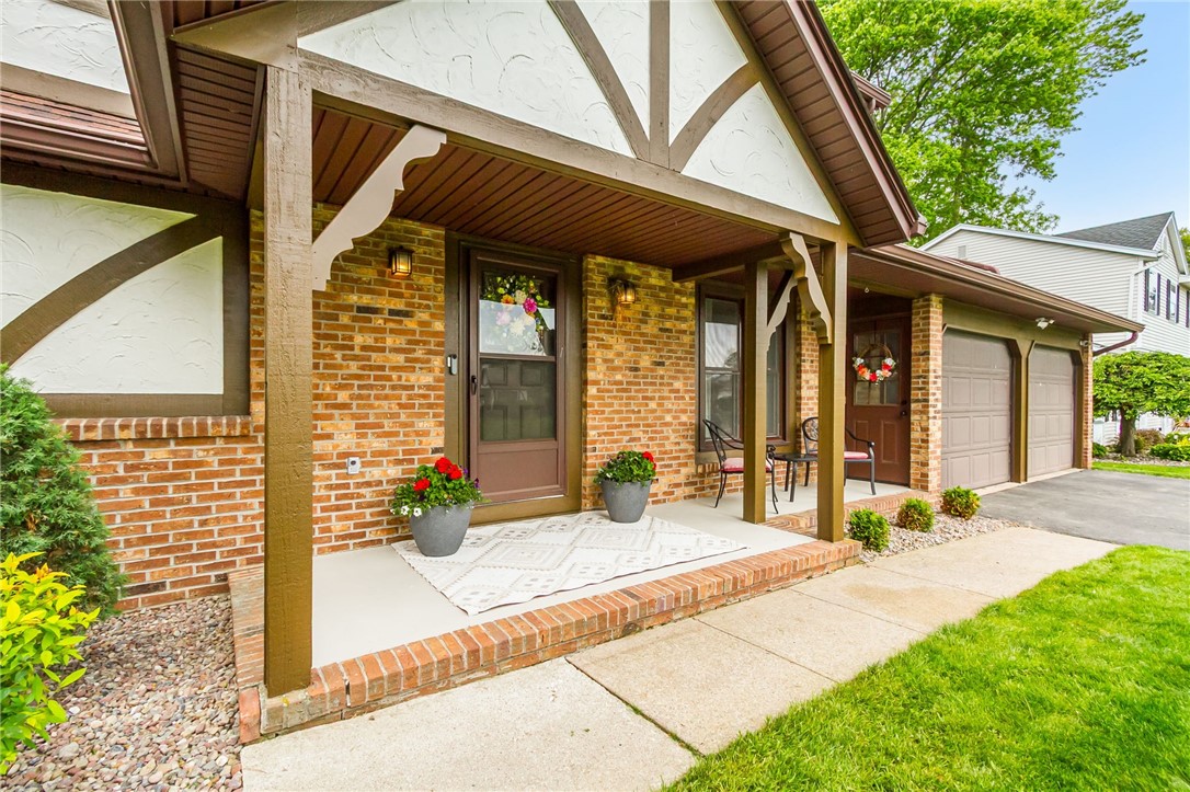 364 Marblehead Drive, Greece, New York image 4