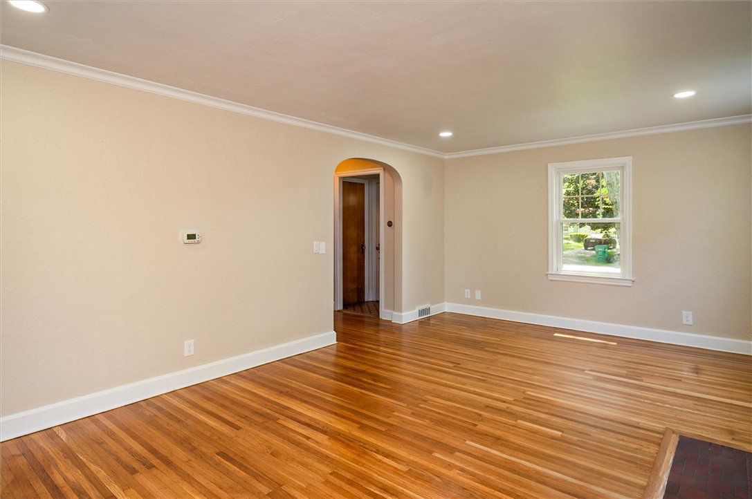 130 Thornton Road, Irondequoit, New York image 10