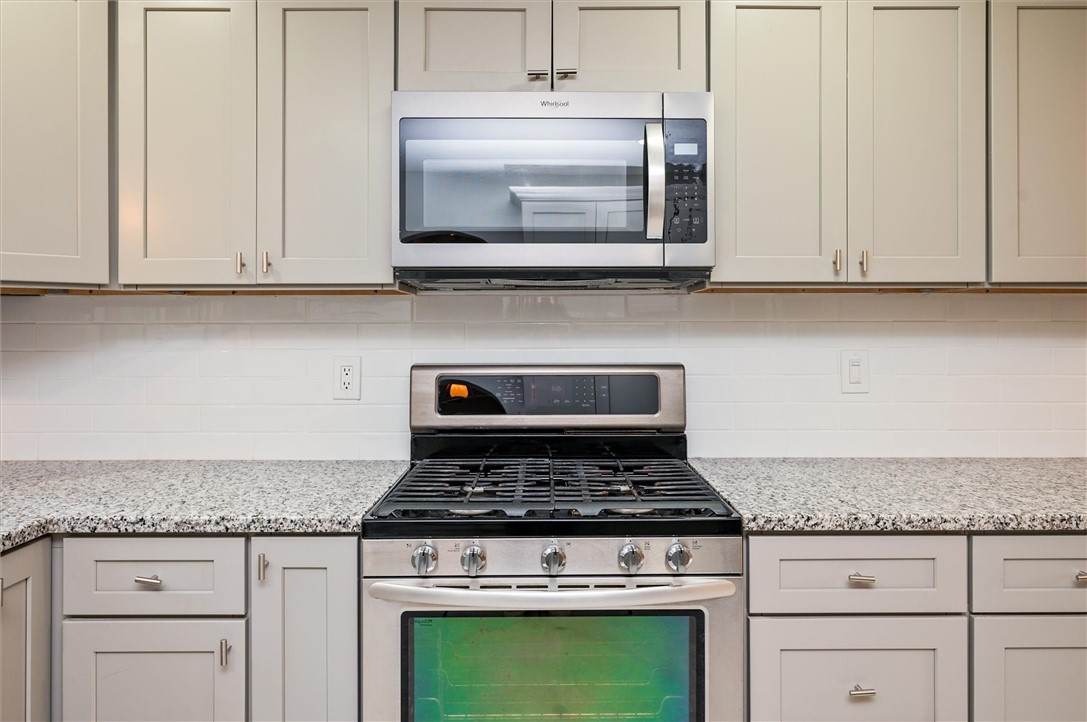 130 Thornton Road, Irondequoit, New York image 21