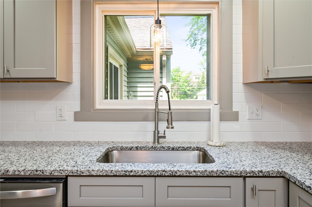 130 Thornton Road, Irondequoit, New York image 22