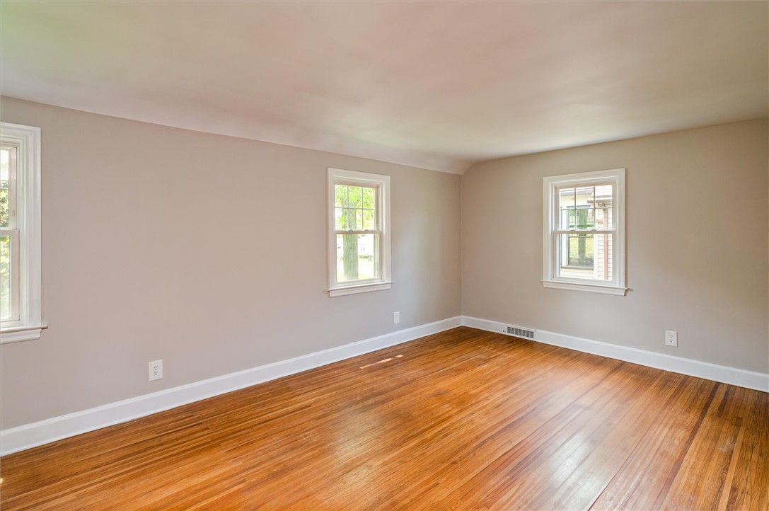 130 Thornton Road, Irondequoit, New York image 25