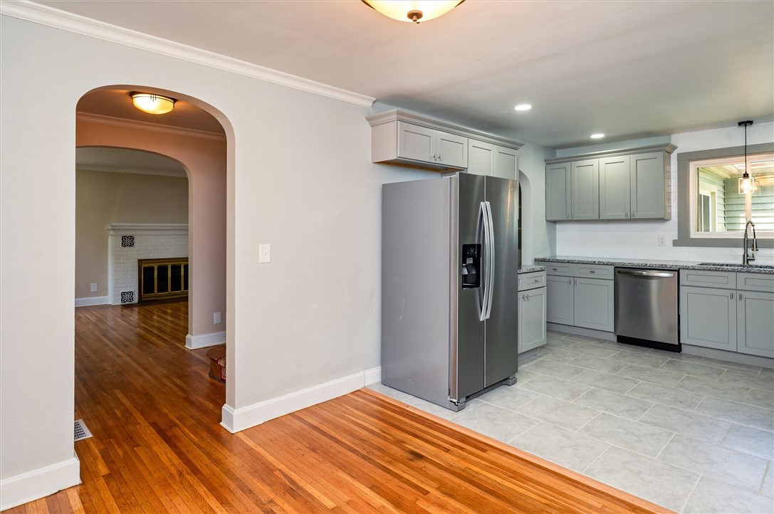 130 Thornton Road, Irondequoit, New York image 14