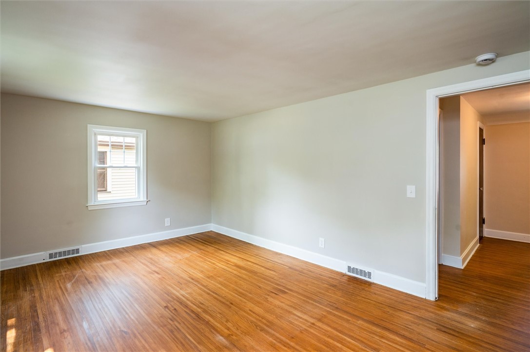 130 Thornton Road, Irondequoit, New York image 28