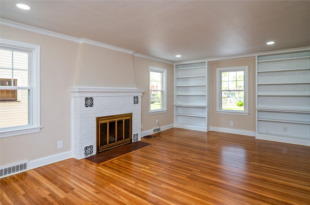 130 Thornton Road, Irondequoit, New York image 8