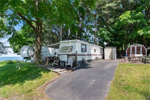 Homes For Sale - 7945 Lake Road #129<br/> Wayne County, Sodus, NY 14555