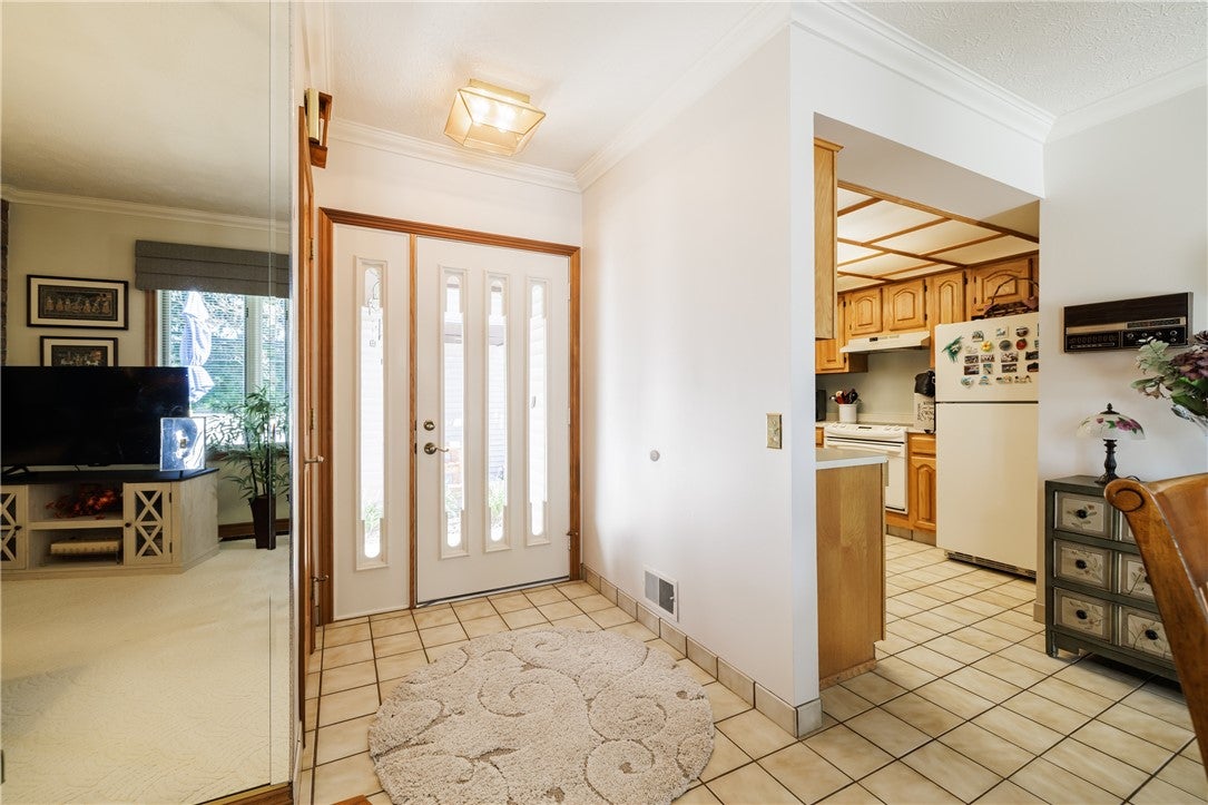 1186 Ridge Crest Drive