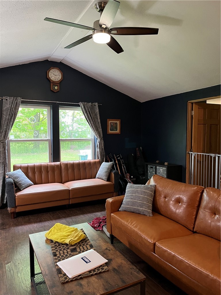 21948 Admirals Walk