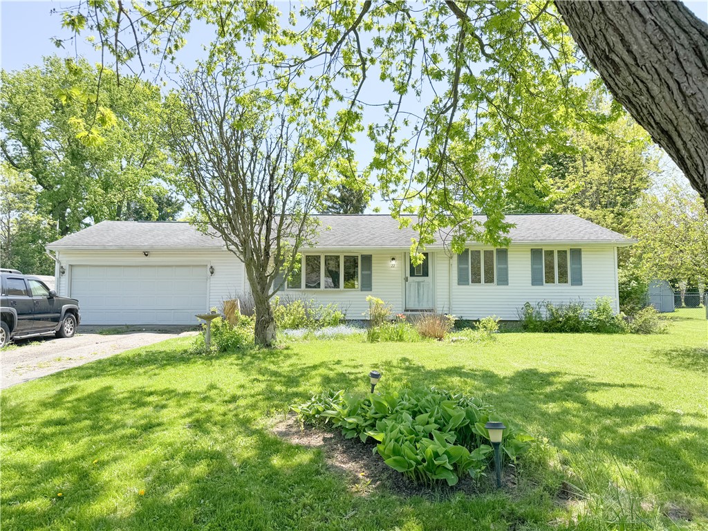22 Lavaine Way, Henrietta, New York image 2