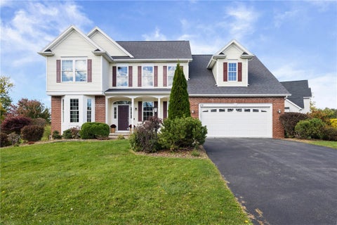 Homes For Sale - 29 Coralburst Crescent<br/> Penfield, NY 14580