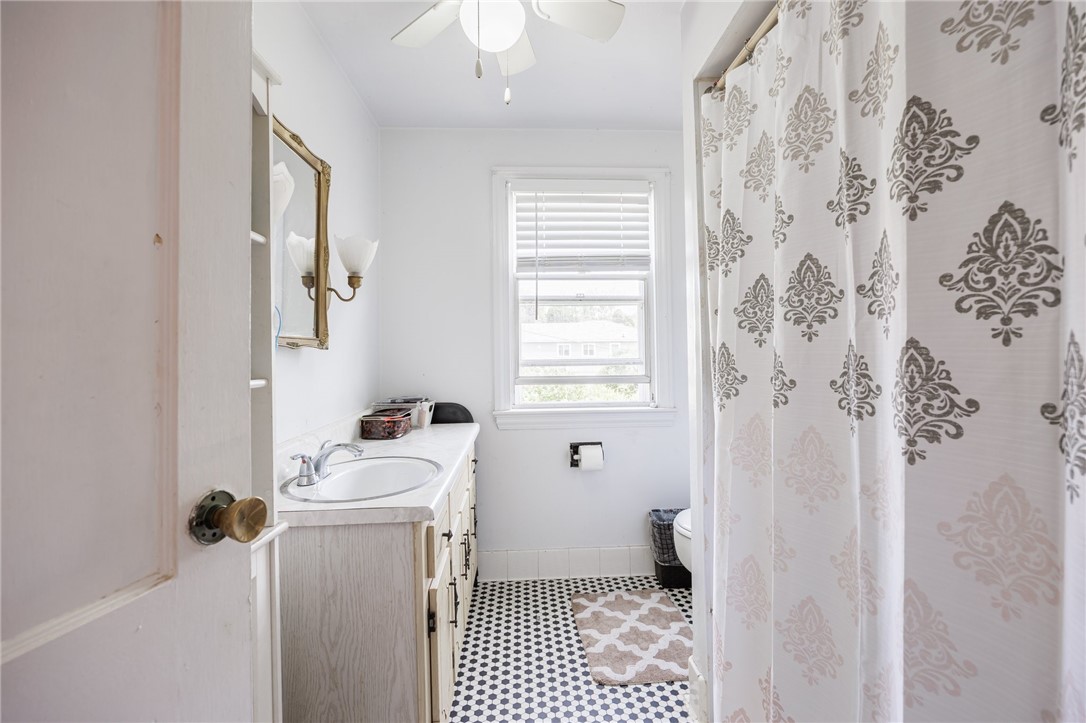 12 Queensboro Road, Irondequoit, New York image 20