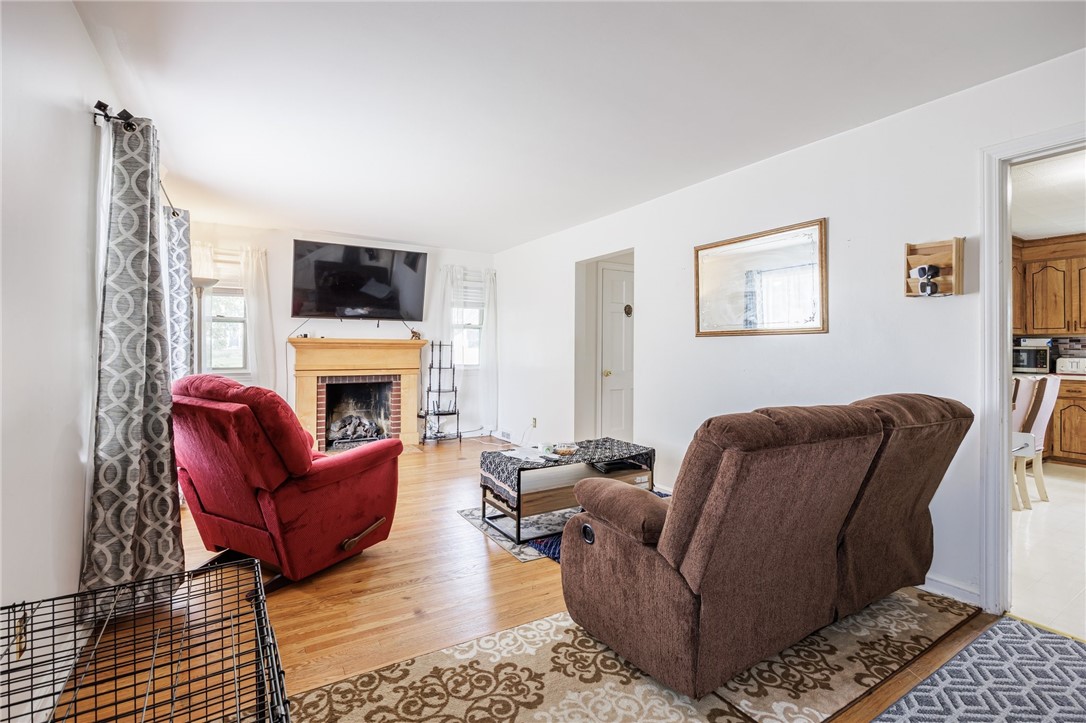 12 Queensboro Road, Irondequoit, New York image 2