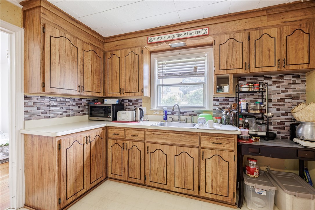 12 Queensboro Road, Irondequoit, New York image 14