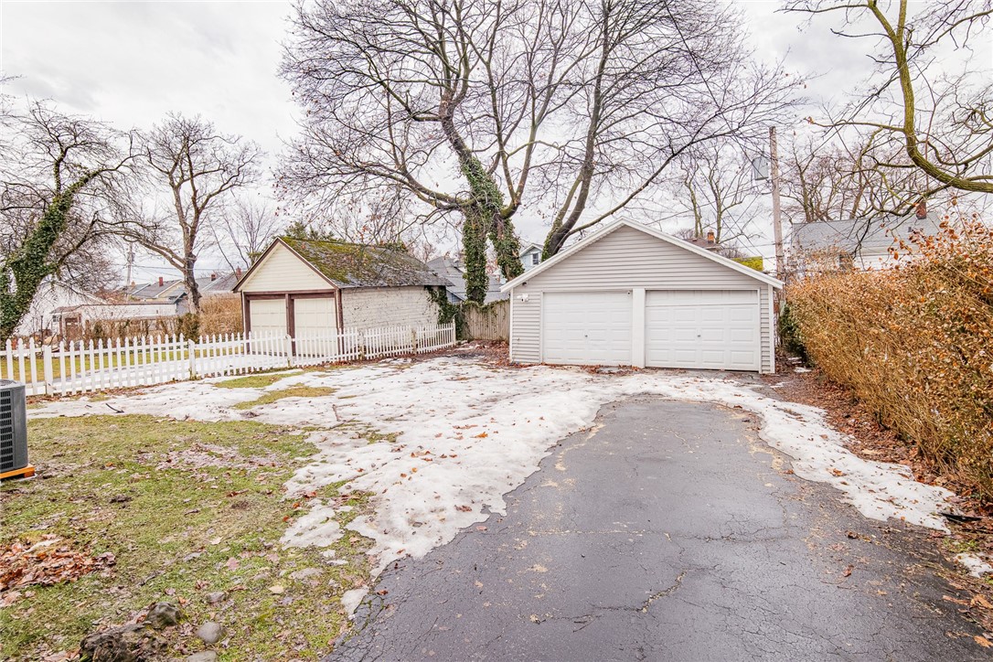 221 Westchester Avenue, Irondequoit, New York image 33