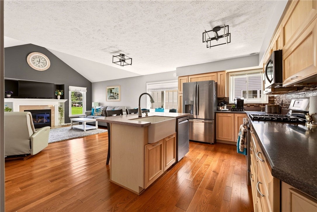 17 Foxtail Ln