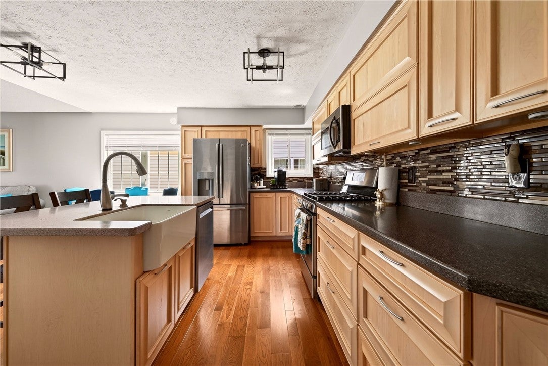 17 Foxtail Ln