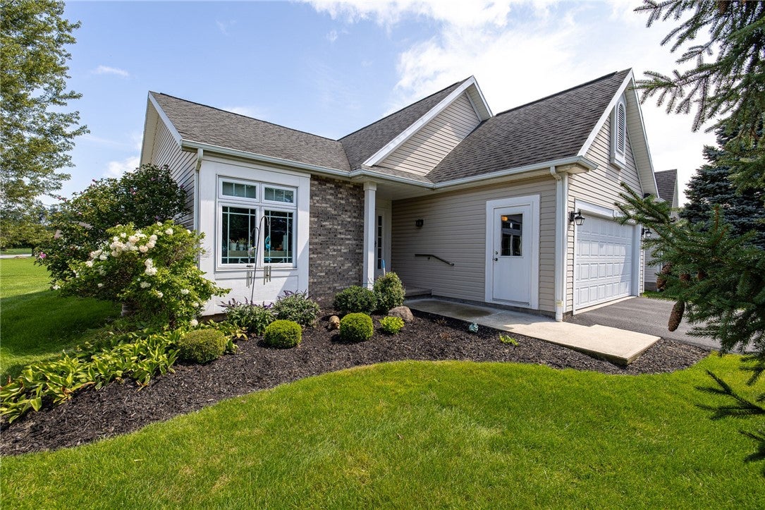 17 Foxtail Ln